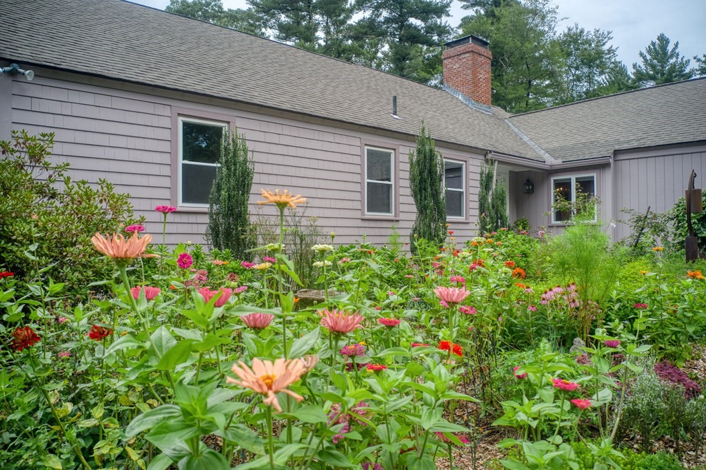 45 Towne Road Boxford, MA 01921 - Photo 3 of 42 a house view with a garden space