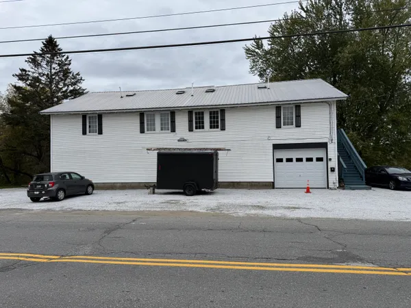 $385,000 | 139 Croswell Road, Farmington, ME 04938