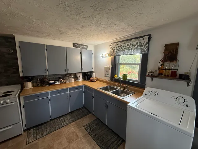 $395,000 | 139 Croswell Road, Farmington, ME 04938