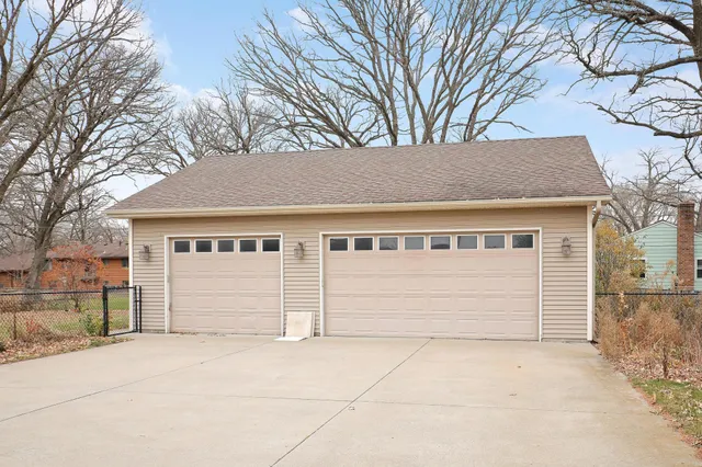 $3,200 | 11333 S Welcome Avenue North, Champlin, MN 55316