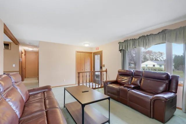 $3,200 | 11333 S Welcome Avenue North, Champlin, MN 55316