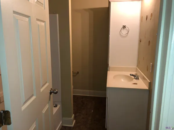 $1,000 | 31855 Highway 16, Unit 303, Denham Springs, LA 70726