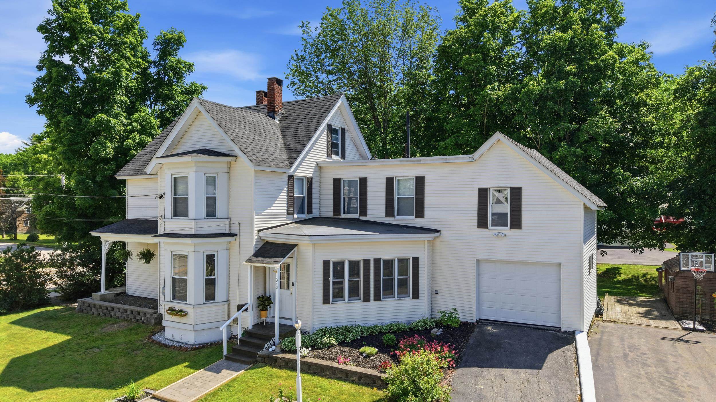 842 Portland Street Rochester, NH 03868 - Photo 1 of 37