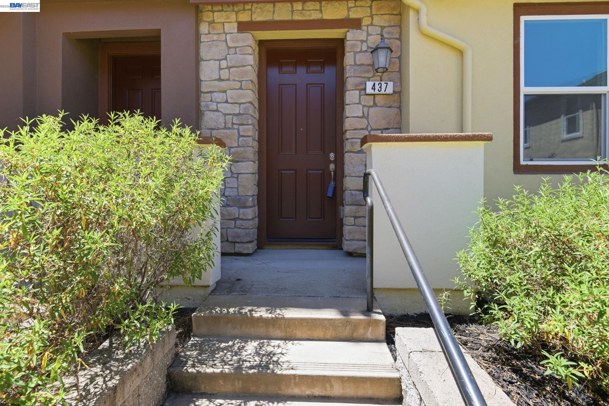 437 Ryan Terrace San Ramon, CA 94583 - Photo 2 of 37