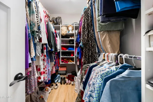 $468,900 | 226 Quiet Stroll Lane, Gray, TN 37615