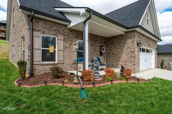 $468,900 | 226 Quiet Stroll Lane, Gray, TN 37615