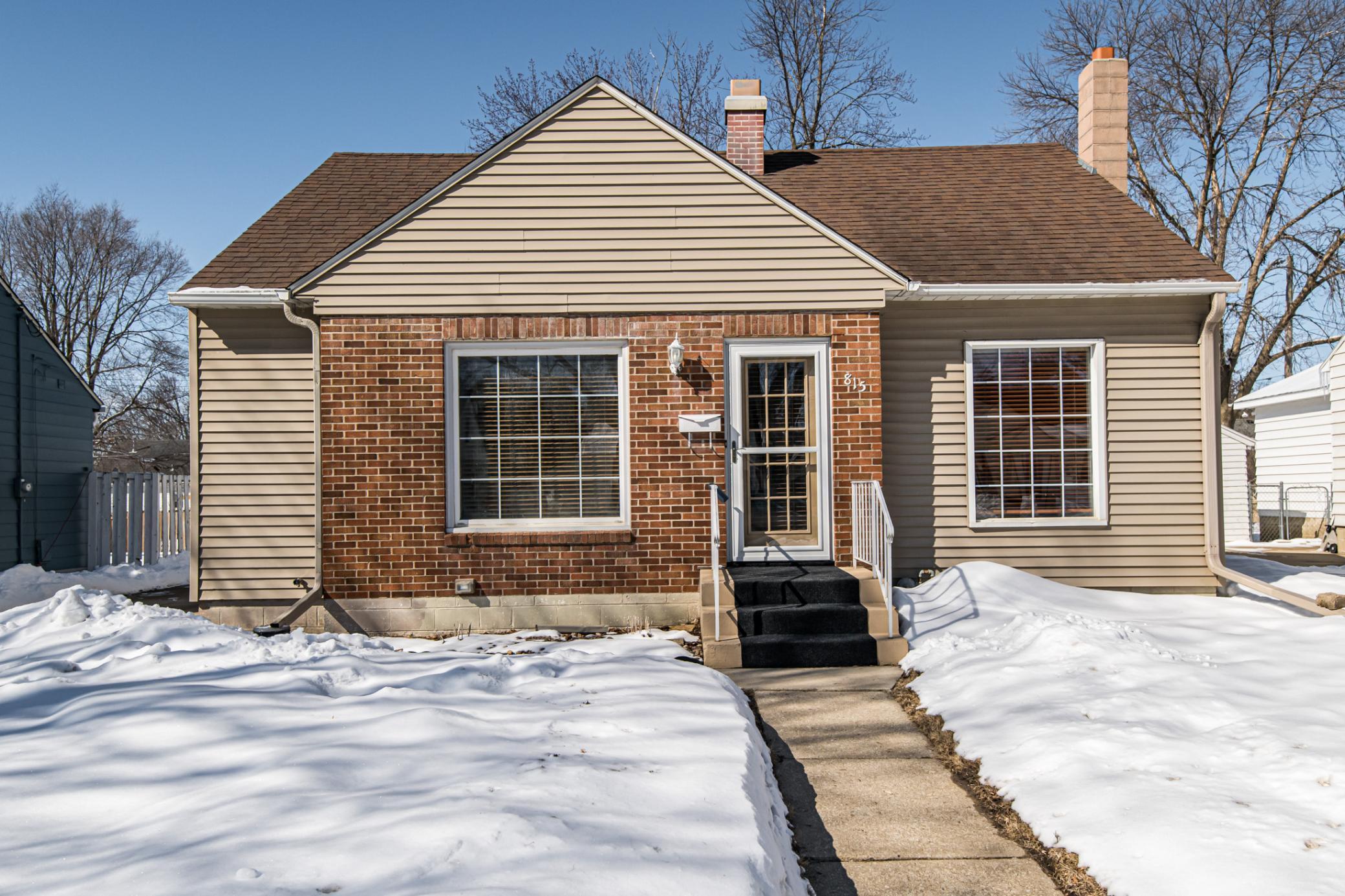 815 15th Avenue Northeast Rochester, MN 55906 - Photo 2 of 28
