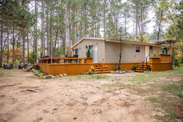 $275,000 | N10596 Lakeside Court, Necedah, WI 54646