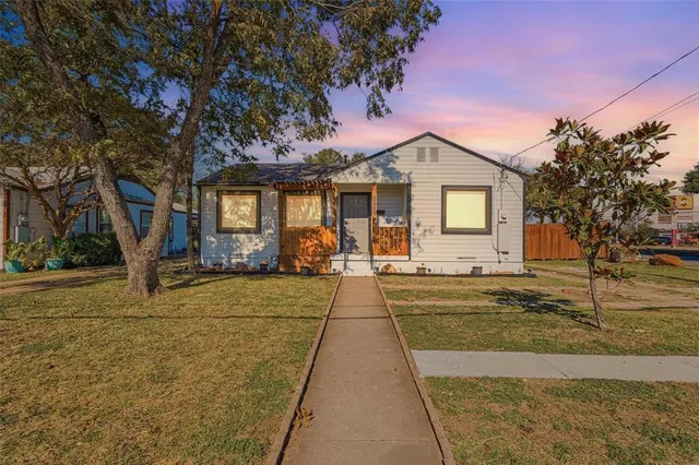$260,000 | 3307 Dawes Drive, Dallas, TX 75211