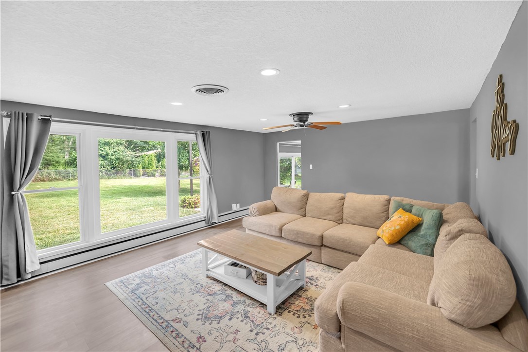 2234 Hawthorne Drive Decatur, IL 62521 - Photo 4 of 26