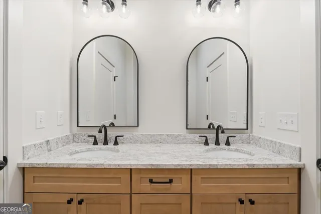 $599,900 | 115 Oak Hill Circle, Eatonton, GA 31024