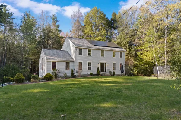$780,000 | 2 Wildwood Drive, Brookline, NH 03033