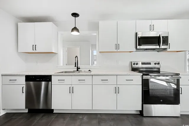 $325,000 | 1300 Anderson Street, Conway, SC 29526