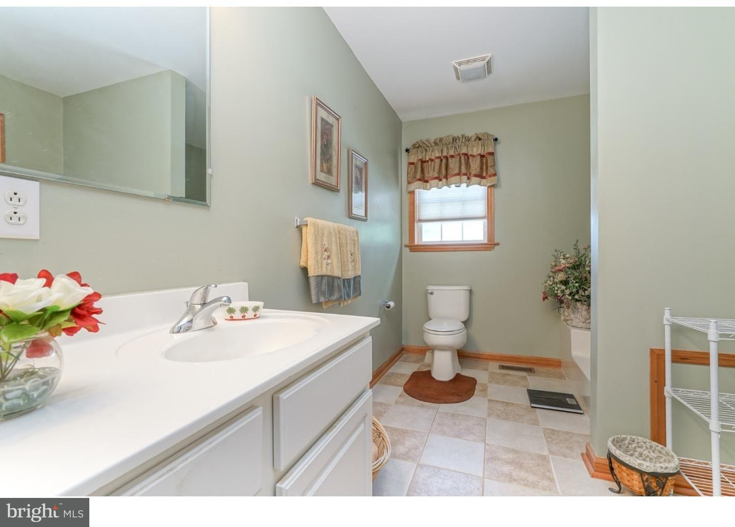 536 Democrat Road Gibbstown, NJ 08027 - Photo 17 of 25