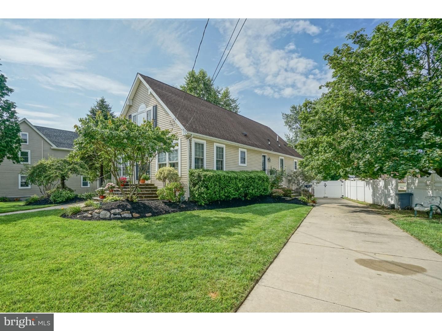 536 Democrat Road Gibbstown, NJ 08027 - Photo 3 of 25