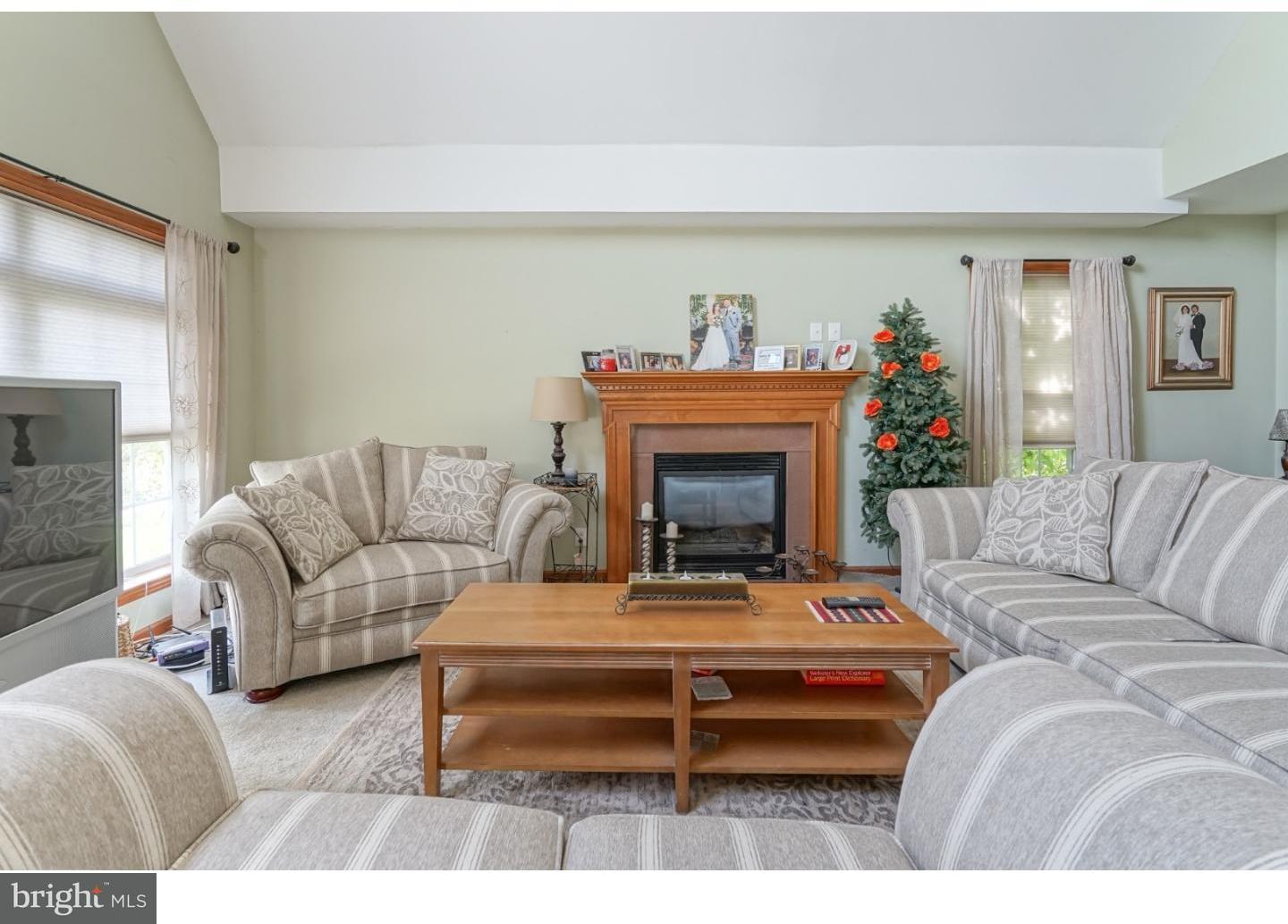 536 Democrat Road Gibbstown, NJ 08027 - Photo 6 of 25