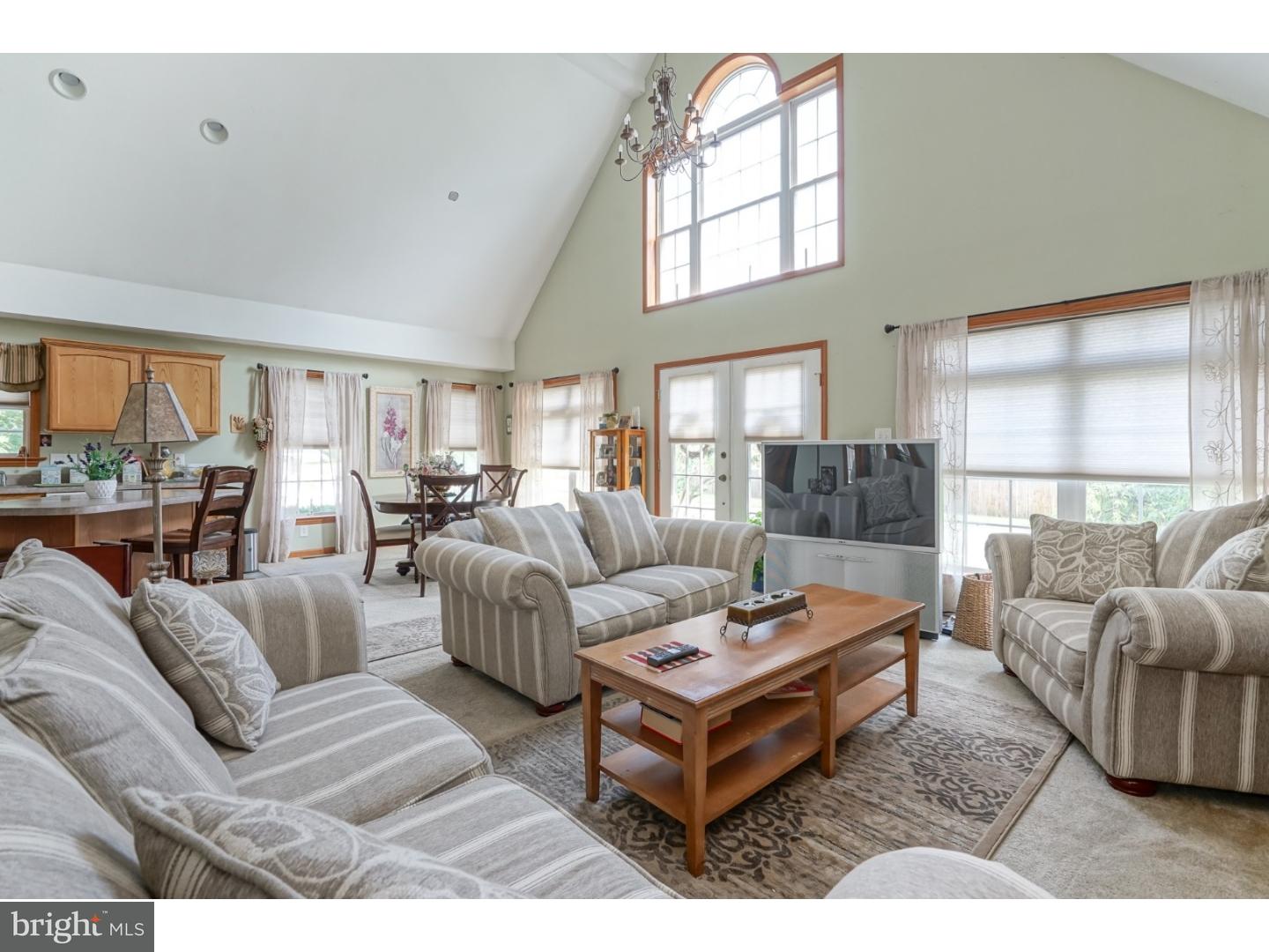 536 Democrat Road Gibbstown, NJ 08027 - Photo 7 of 25