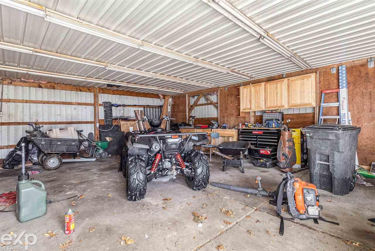 3691 Mason Road Howell, MI 48843 - Photo 24 of 31 50067635-23.JPG