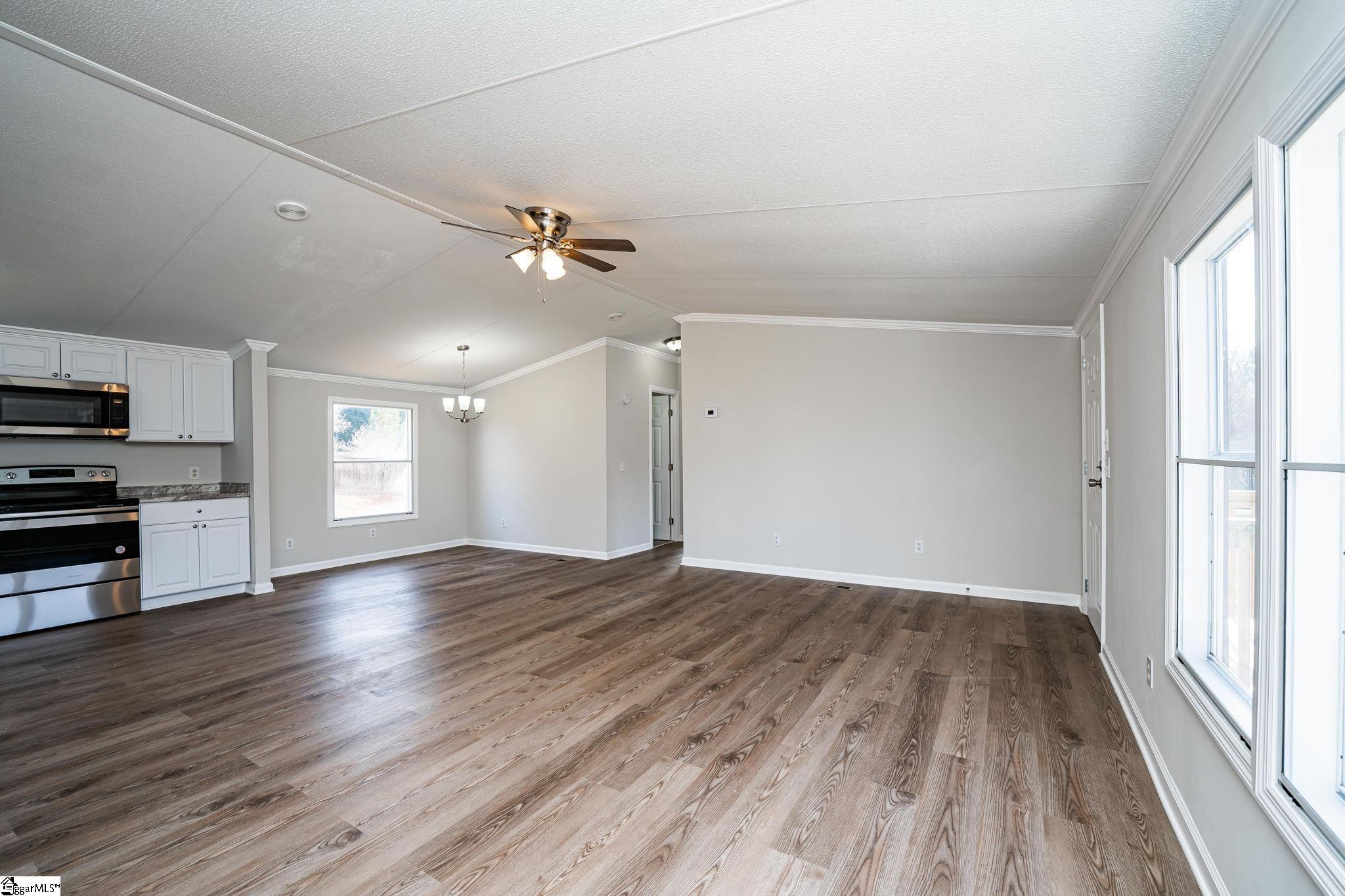 146 Sullivan Road Simpsonville, SC 29680 - Photo 3 of 20