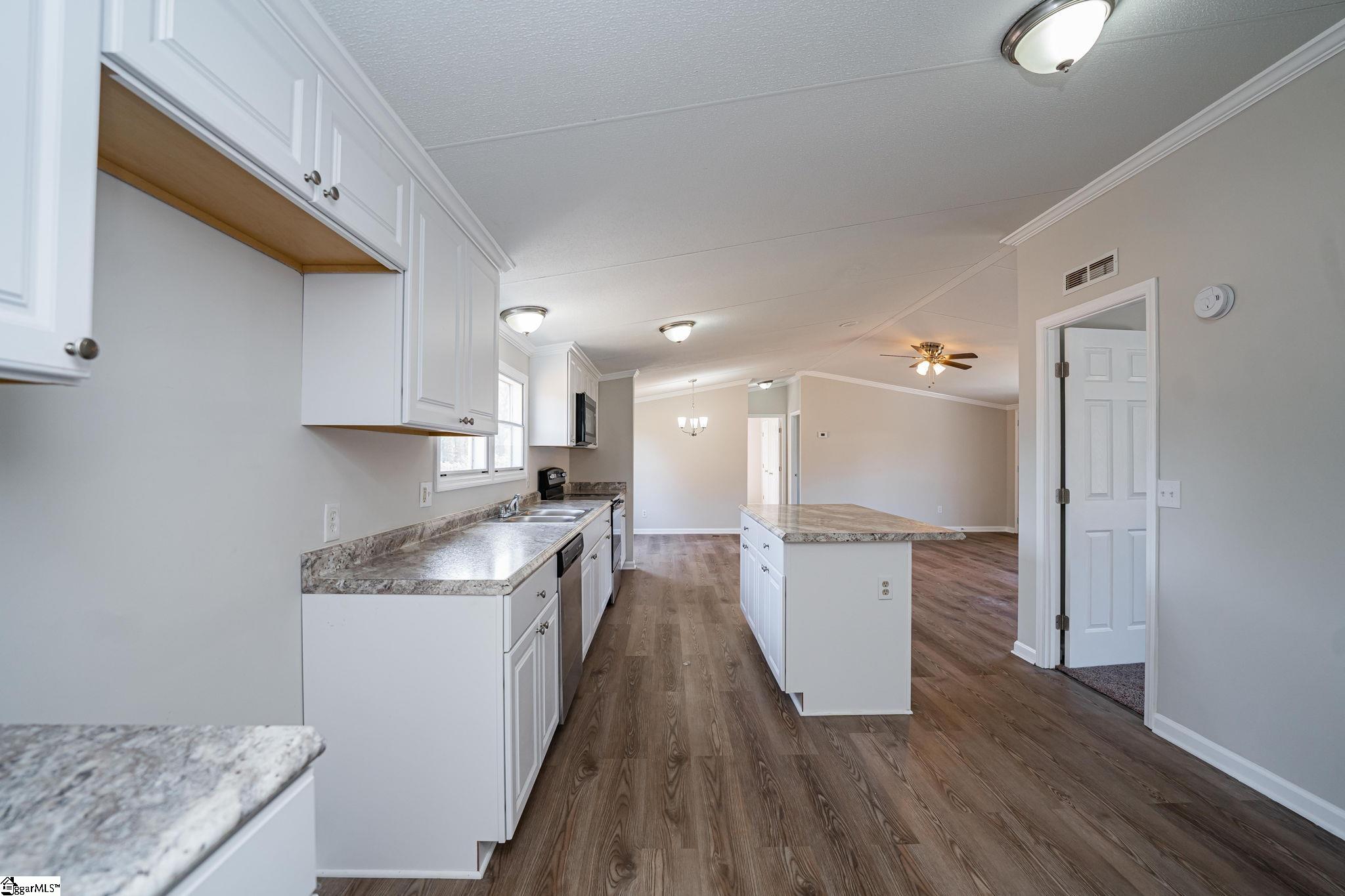 146 Sullivan Road Simpsonville, SC 29680 - Photo 5 of 20