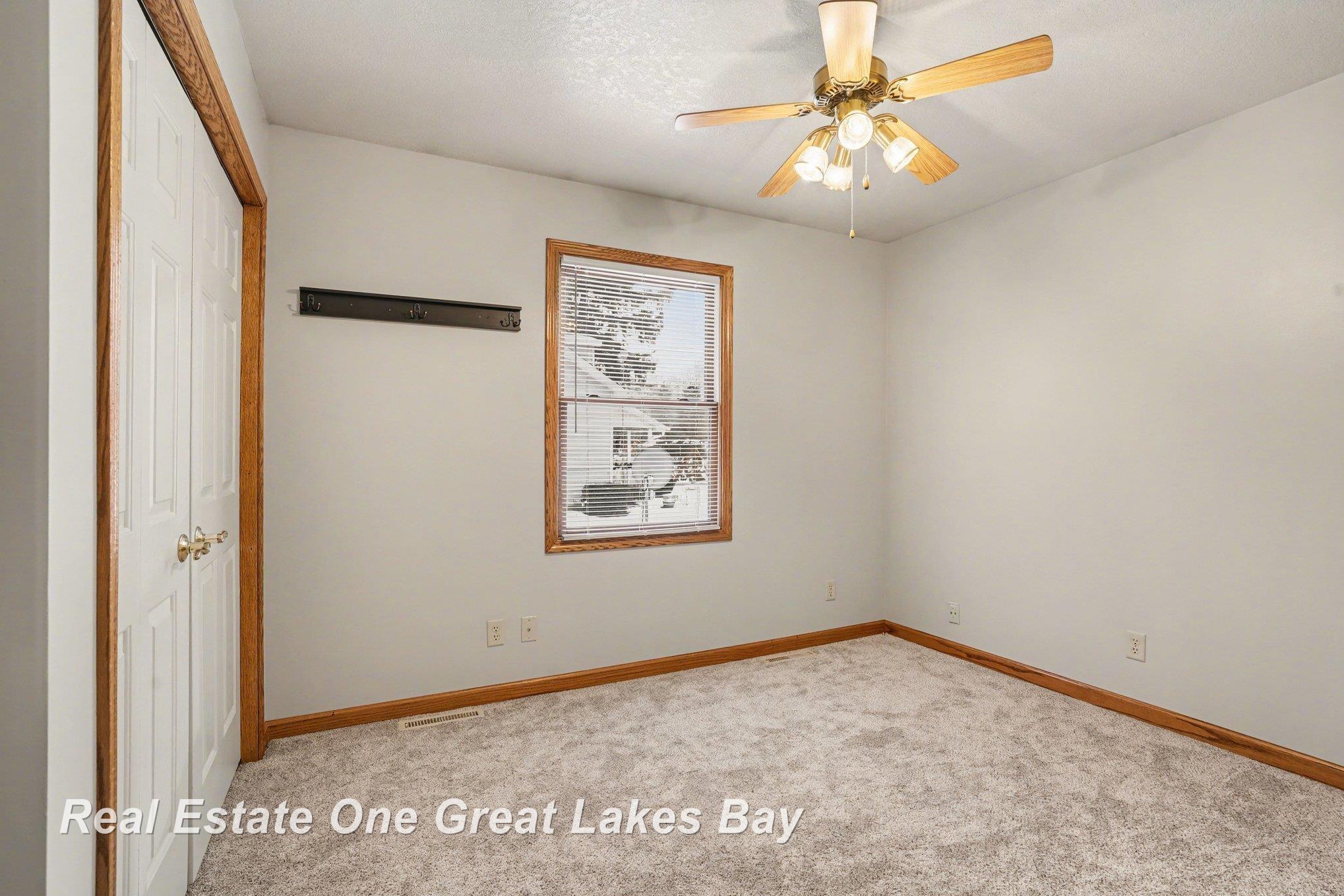 405 Swanson Road Saginaw, MI 48609 - Photo 16 of 28 50199162-3f040a28-9dc7-4221-a170-6aeaaf96c44e.JPG