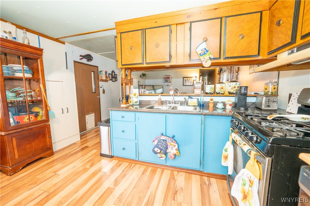 6035 South Transit Street Lockport, NY 14094 - Photo 12 of 48