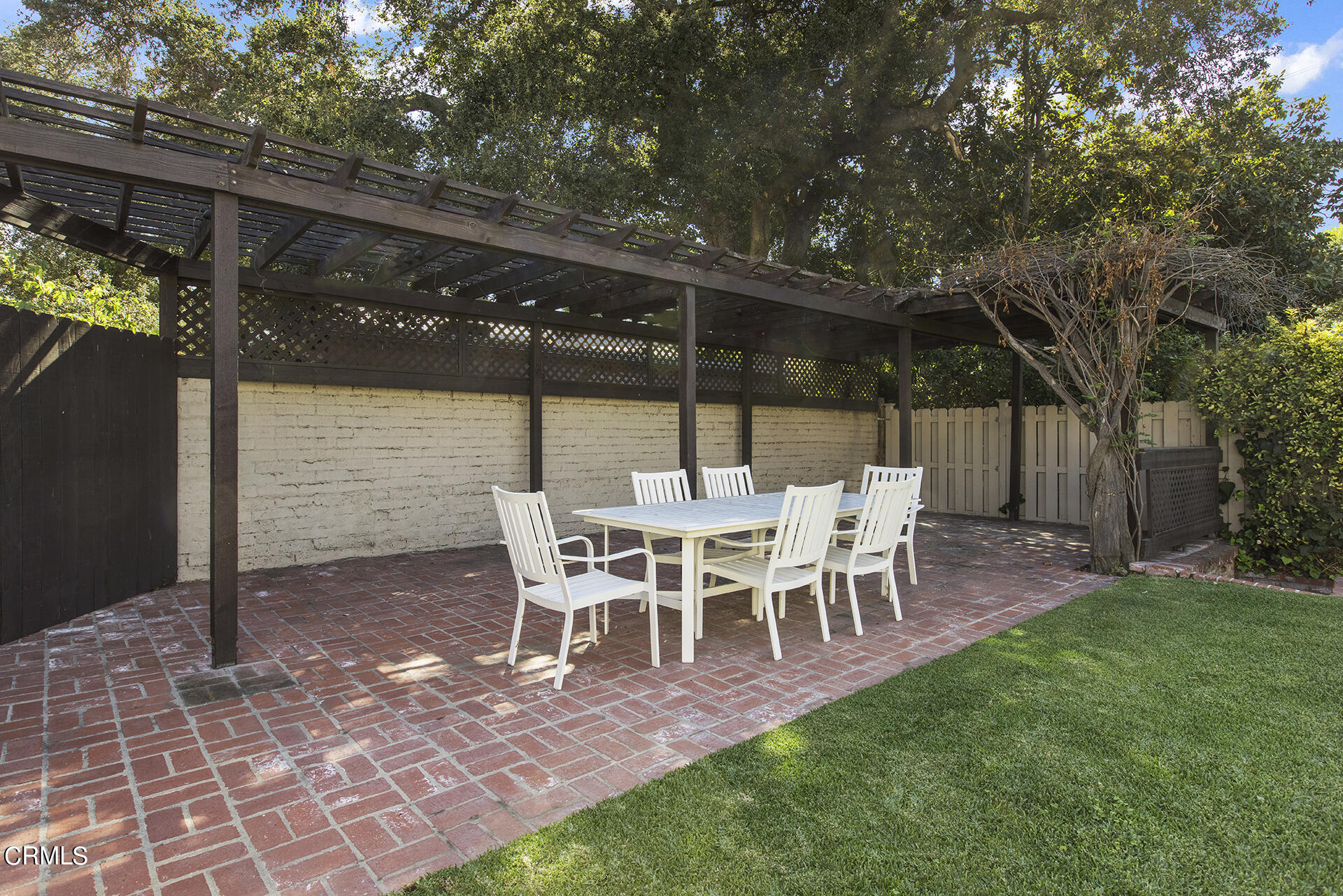 3320 Yorkshire Road Pasadena, CA 91107 - Photo 22 of 26 a view of a dining room with a table and chairs