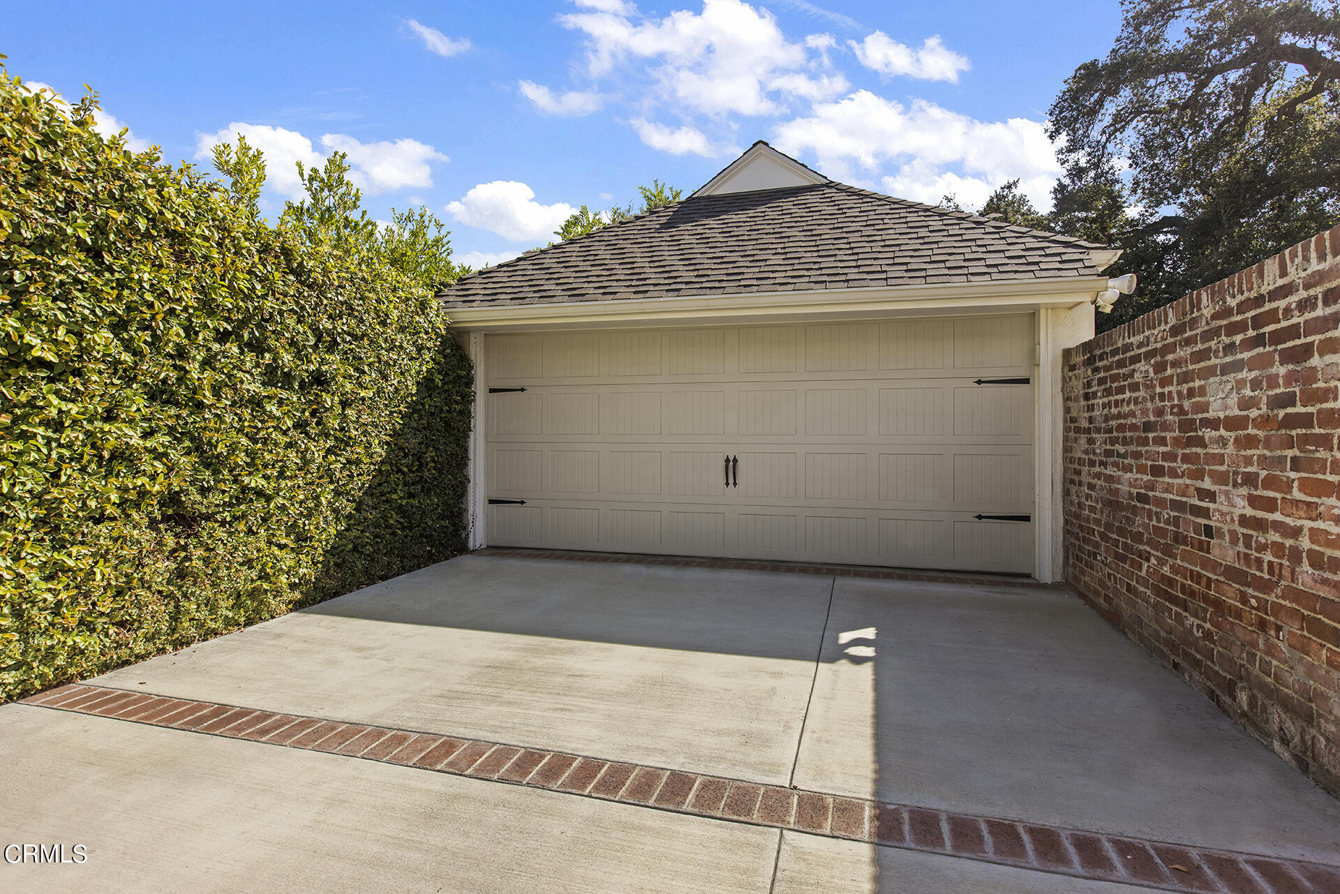 3320 Yorkshire Road Pasadena, CA 91107 - Photo 25 of 26 a front view of a house with a garage