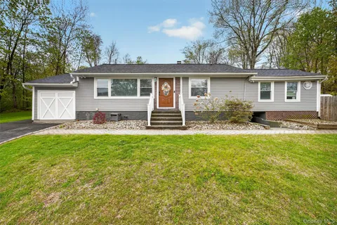 $679,900 | 2157 Allan Avenue, Yorktown Heights, NY 10598