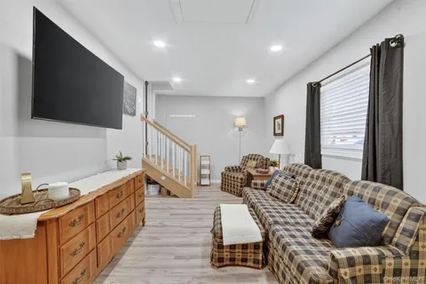 $679,900 | 2157 Allan Avenue, Yorktown Heights, NY 10598