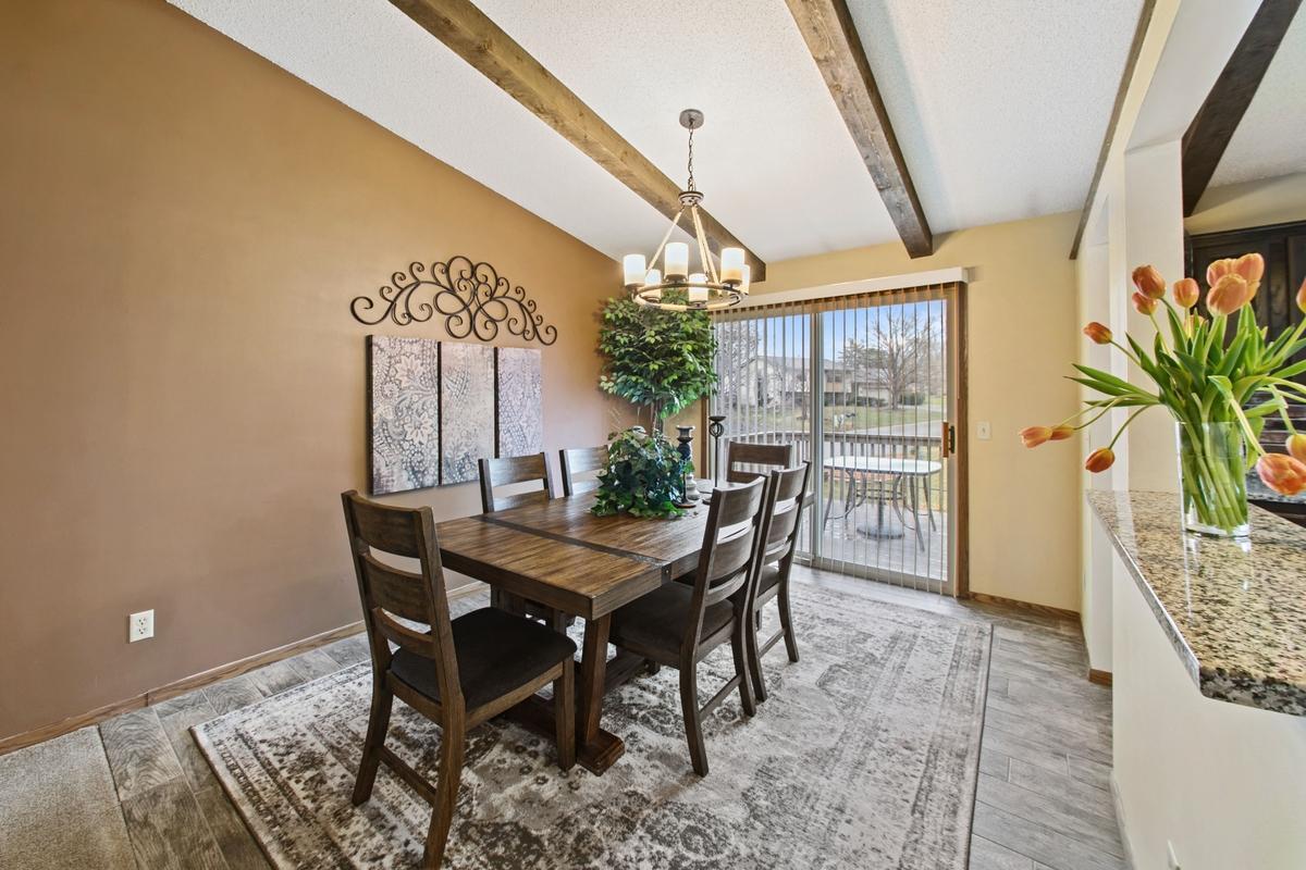 4614 Beacon Hill Road Eagan, MN 55122 - Photo 11 of 48
