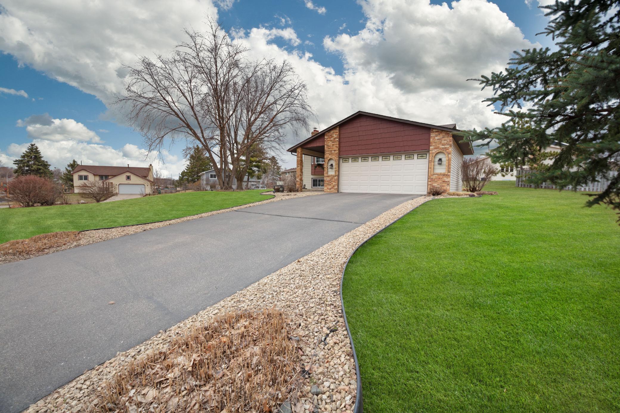 4614 Beacon Hill Road Eagan, MN 55122 - Photo 2 of 48