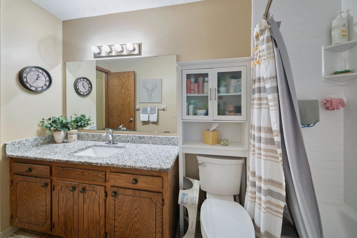 4614 Beacon Hill Road Eagan, MN 55122 - Photo 23 of 48