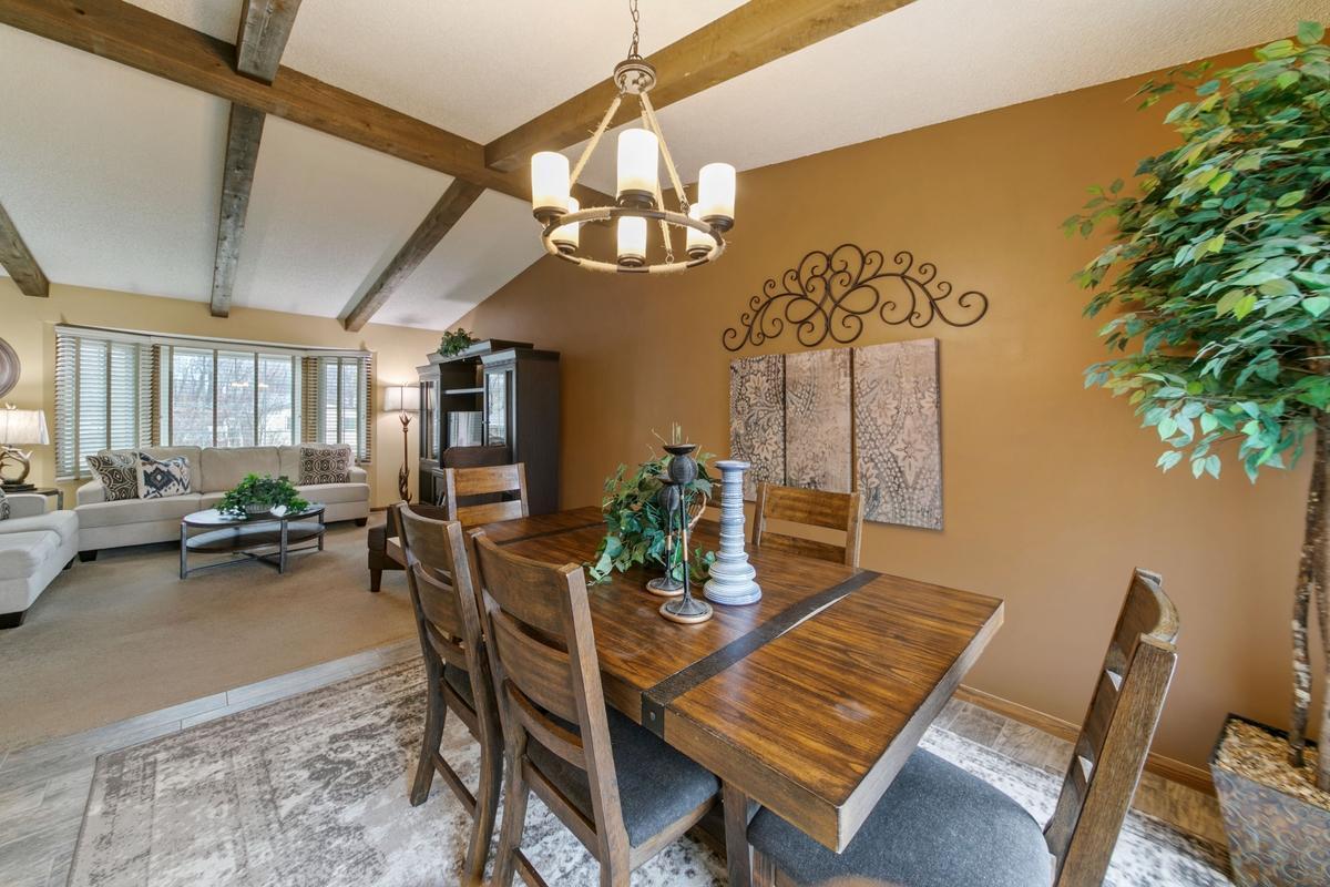 4614 Beacon Hill Road Eagan, MN 55122 - Photo 10 of 48