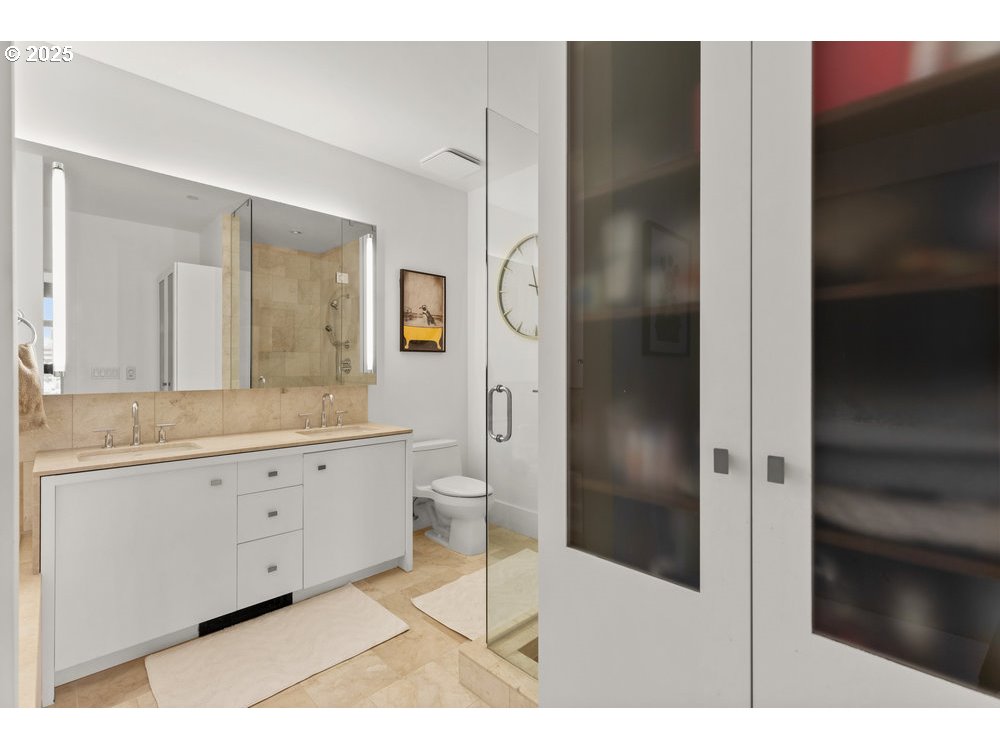 1001 Northwest Lovejoy Street, Unit 810 Portland, OR 97209 - Photo 18 of 45