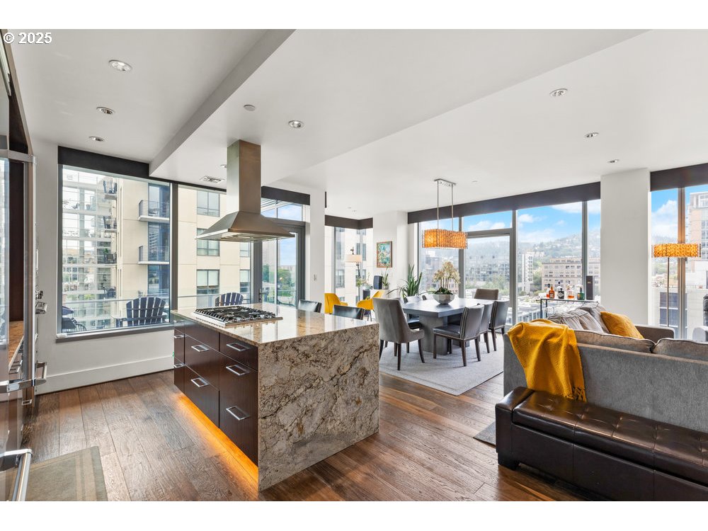 1001 Northwest Lovejoy Street, Unit 810 Portland, OR 97209 - Photo 4 of 45