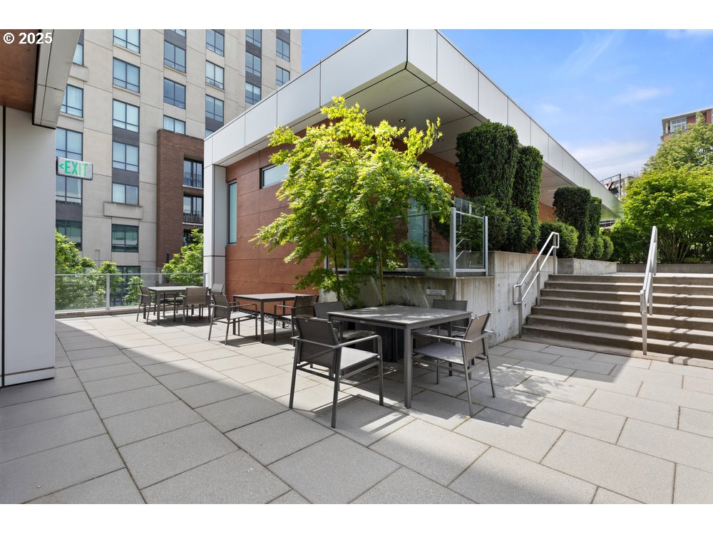 1001 Northwest Lovejoy Street, Unit 810 Portland, OR 97209 - Photo 42 of 45