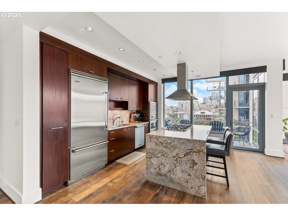 1001 Northwest Lovejoy Street, Unit 810 Portland, OR 97209 - Photo 7 of 45