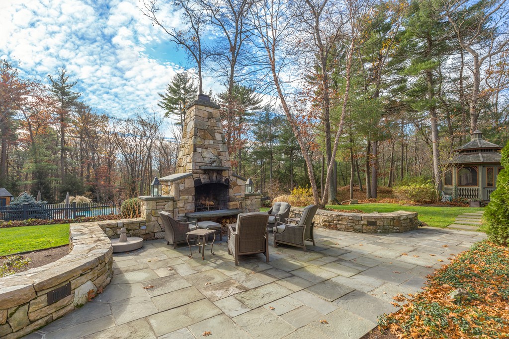 61 Beaver Pond Road Beverly, MA 01915 - Photo 25 of 30 Gallery Image 25
