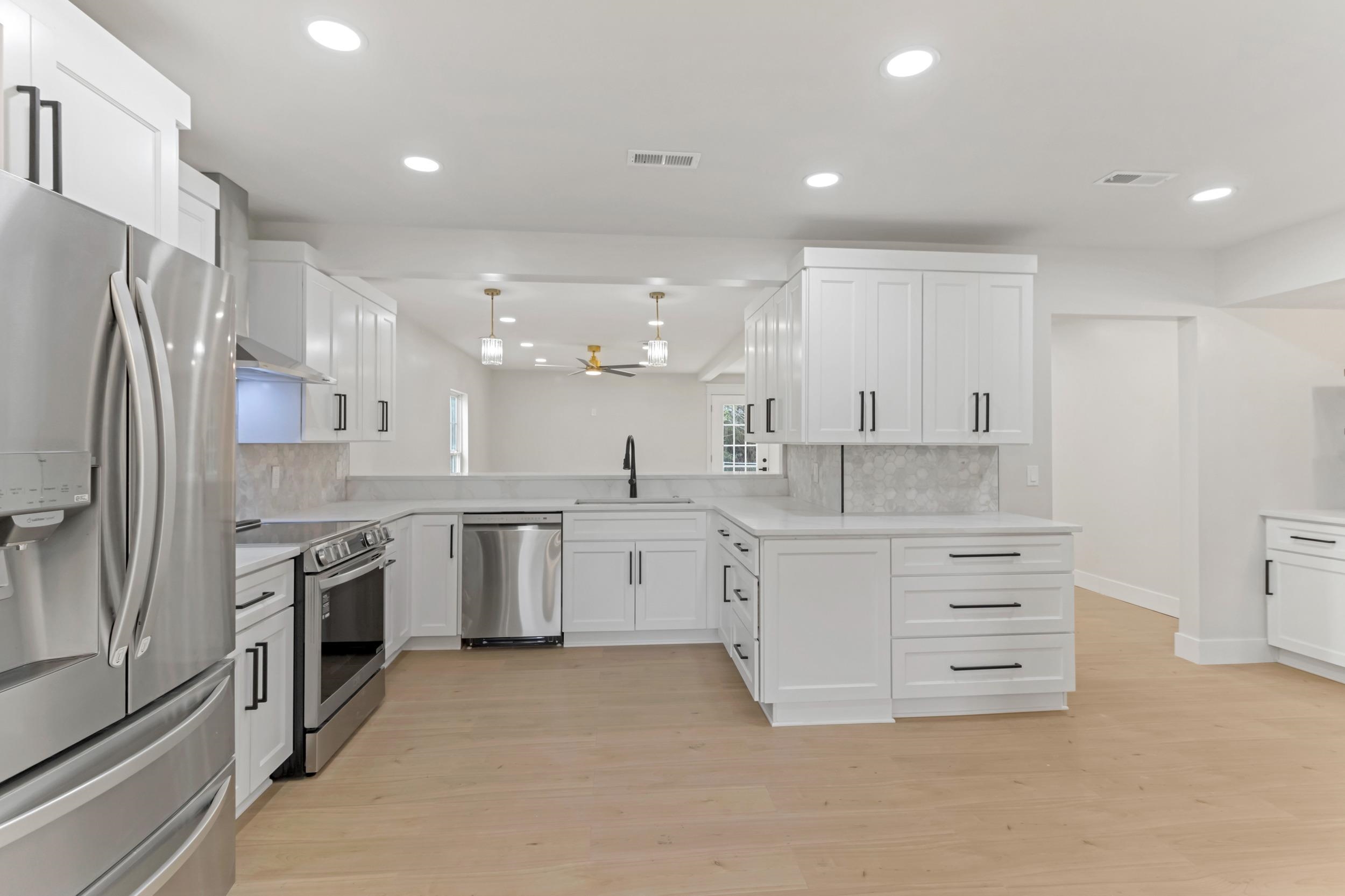 502 Kavan Court Moore, SC 29369 - Photo 3 of 35