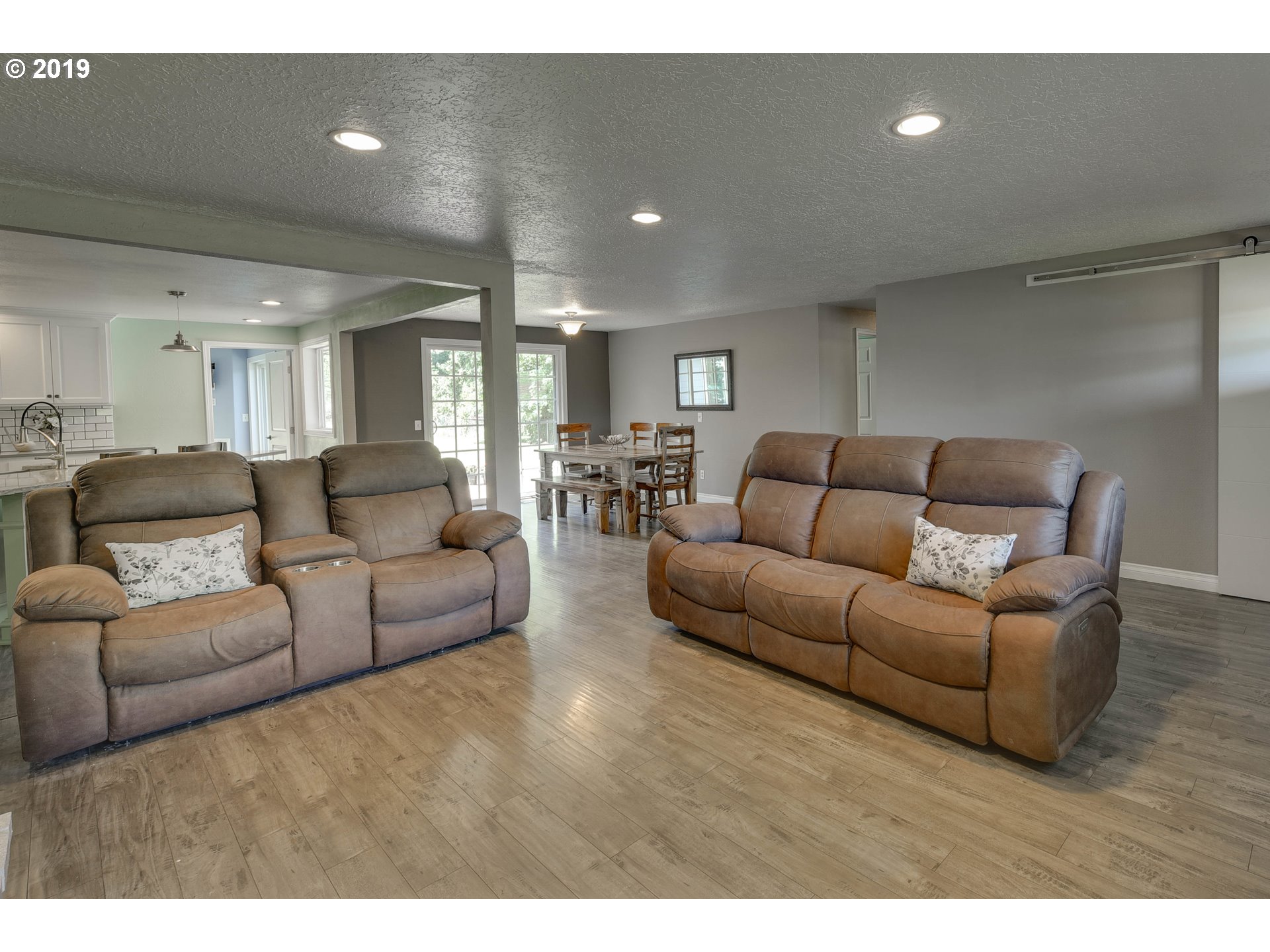 16000 South Wilson Road Oregon City, OR 97045 - Photo 6 of 27 Gallery Image 6