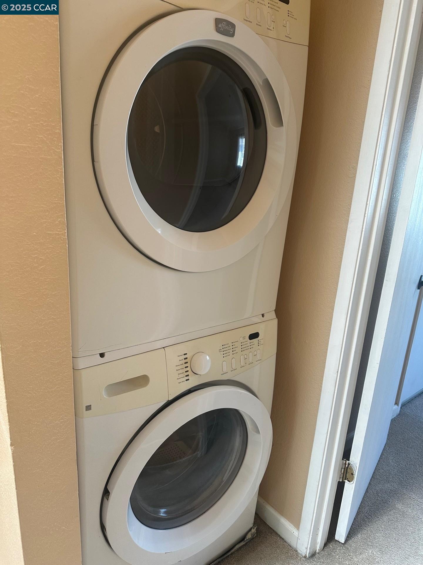 2723 Oak Road, Unit K Walnut Creek, CA 94597 - Photo 14 of 15 a utility room with dryer and washer