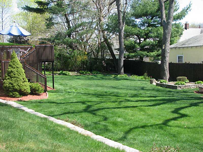 68 Pleasant View Road Warwick, RI 02888 - Photo 2 of 2 Yard/Garden.