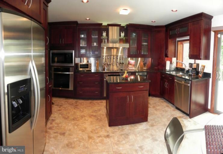 31 Owensville Road Lothian, MD 20711 - Photo 13 of 30 Kitchen featured in Womans Day magazine