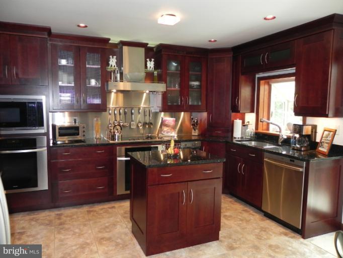 31 Owensville Road Lothian, MD 20711 - Photo 21 of 30 Kitchen renovated 2005