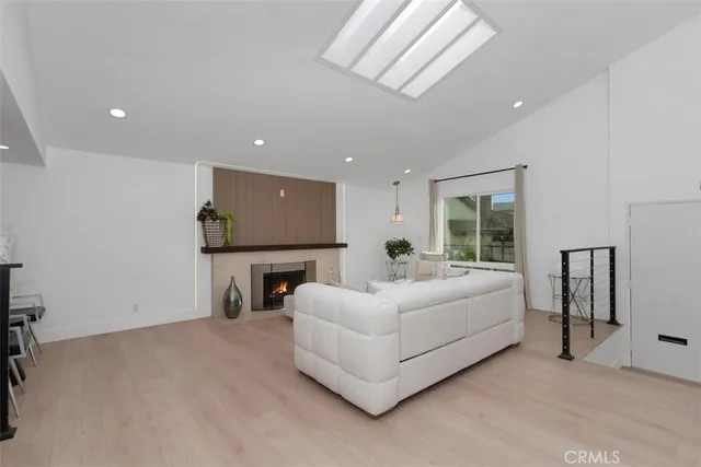 $1,799,000 | 8167 Dartmoor Drive, Huntington Beach, CA 92646