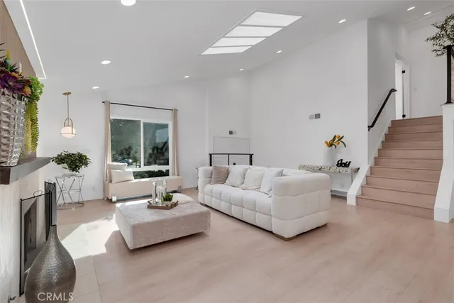 $1,799,000 | 8167 Dartmoor Drive, Huntington Beach, CA 92646