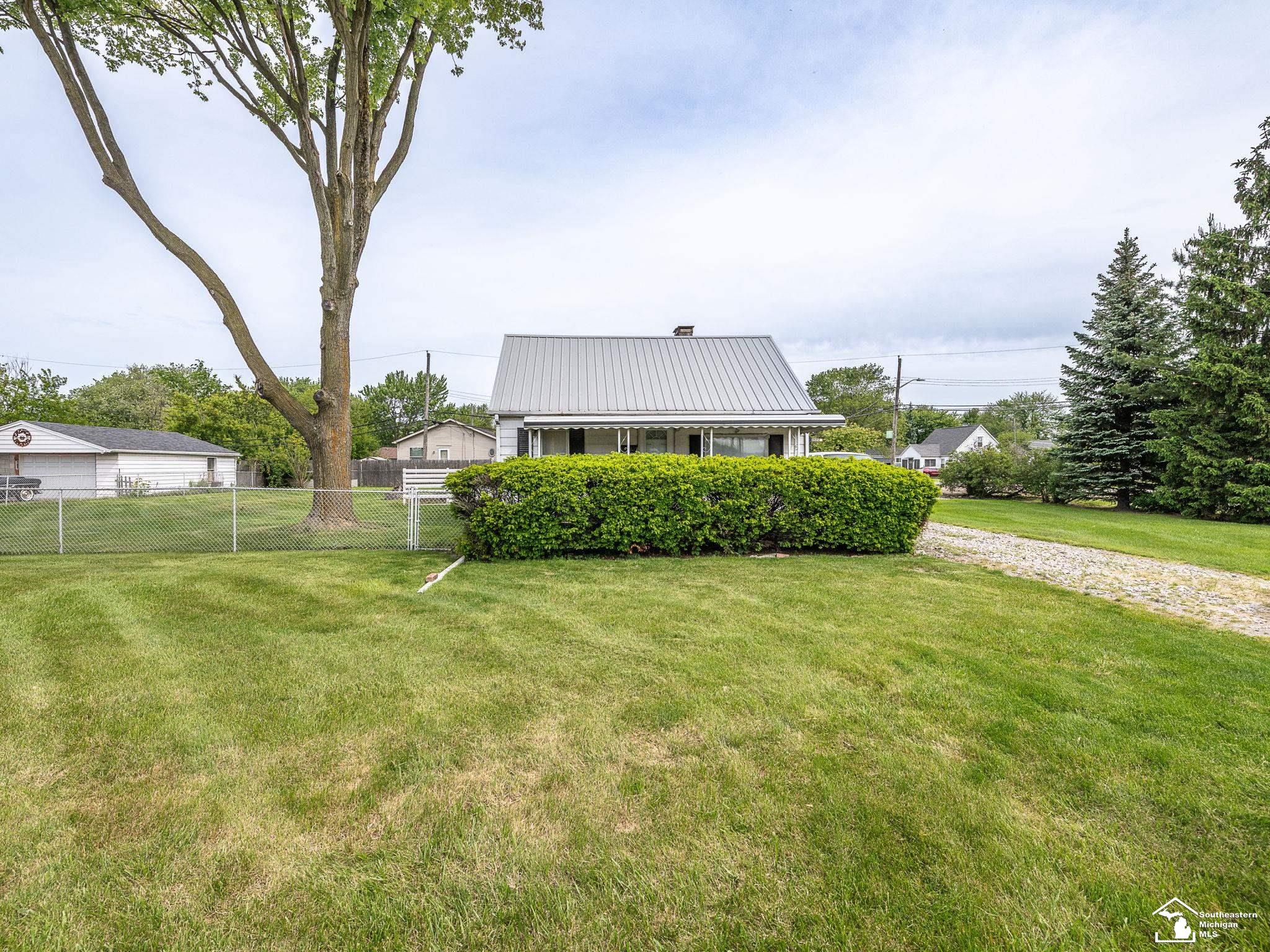 20212 Northline Road Taylor, MI 48180 - Photo 40 of 41 50185138-5d8b1a54-8da4-45a8-9b62-8216c64e19c3.JPG