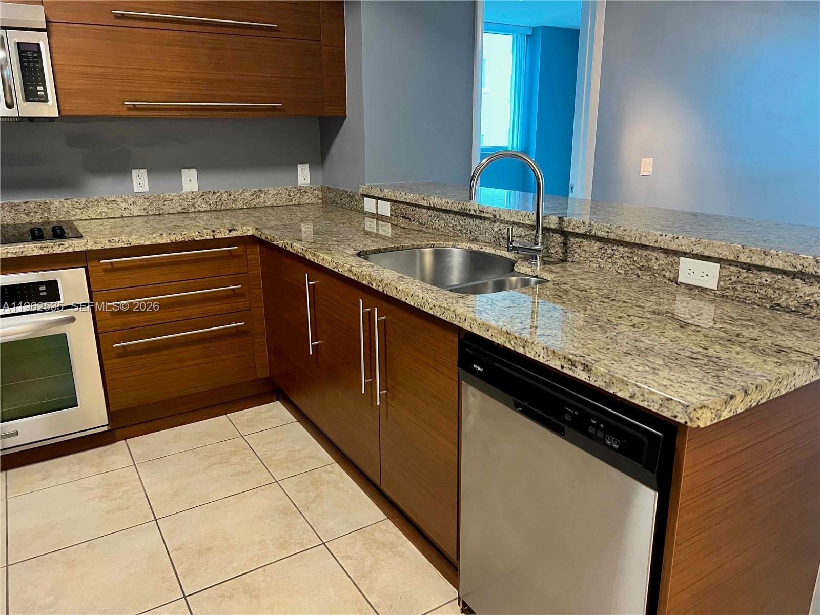 2641 North Flamingo Road, Unit 1701N Sunrise, FL 33323 - Photo 4 of 48