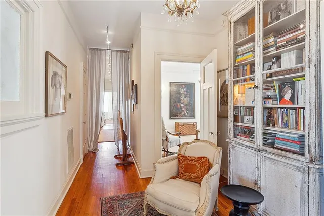 $5,750 | 4909 St Charles Avenue, Unit 4909, New Orleans, LA 70115